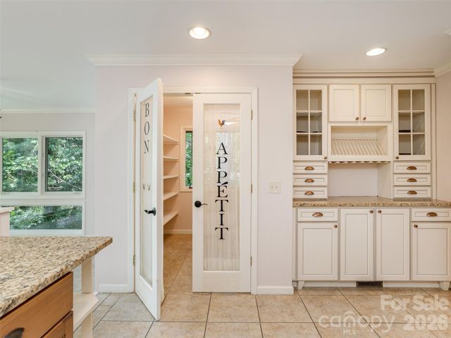 204 Greenleaf Drive, Flat Rock, NC 28731