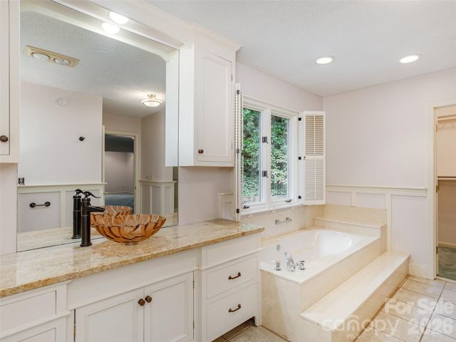 204 Greenleaf Drive, Flat Rock, NC 28731