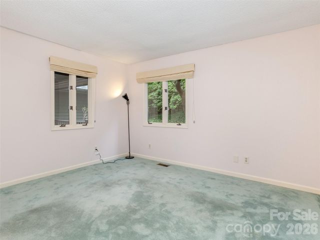 204 Greenleaf Drive, Flat Rock, NC 28731