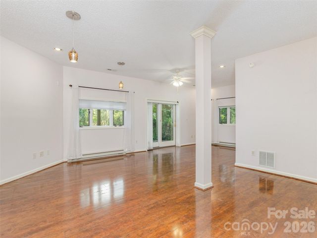 204 Greenleaf Drive, Flat Rock, NC 28731