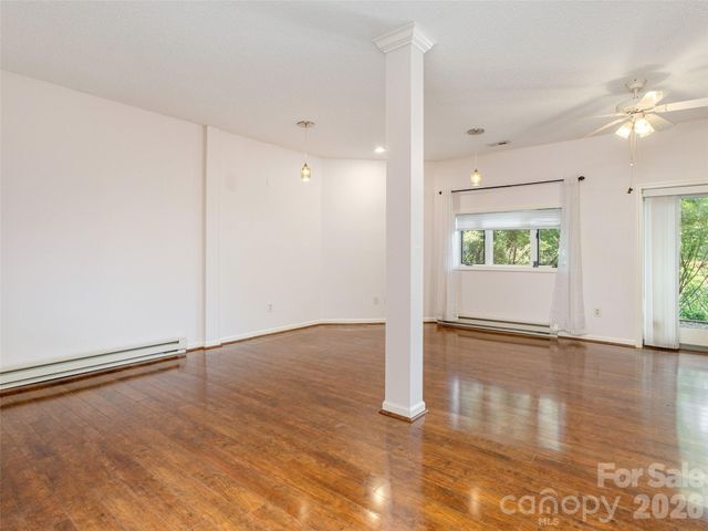 204 Greenleaf Drive, Flat Rock, NC 28731