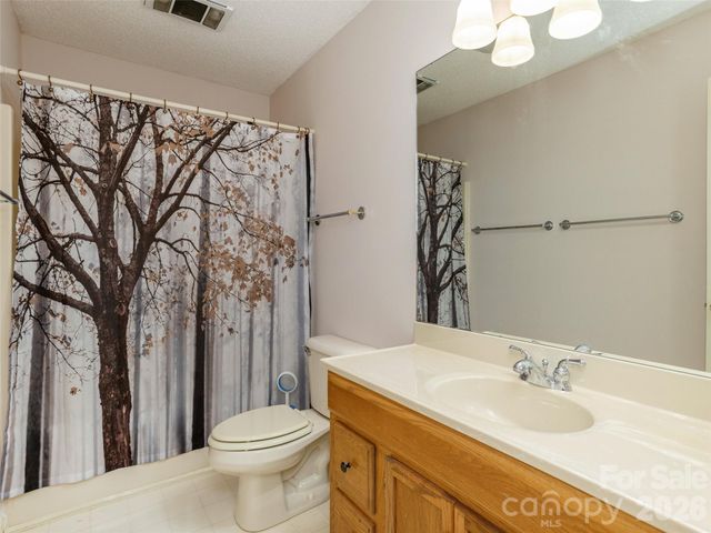 204 Greenleaf Drive, Flat Rock, NC 28731