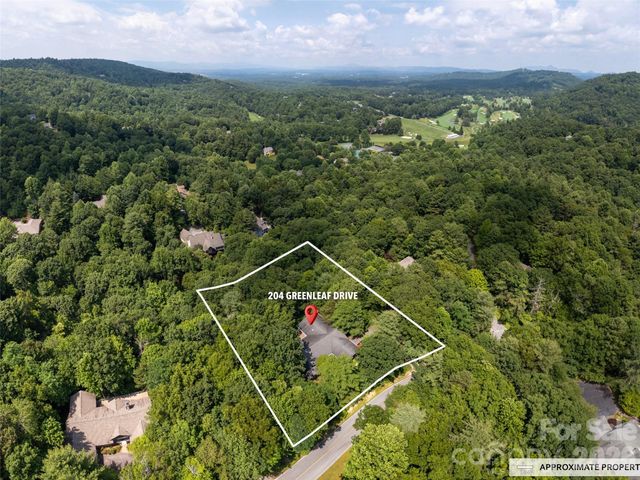 204 Greenleaf Drive, Flat Rock, NC 28731
