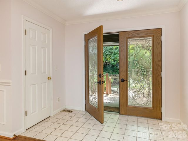 204 Greenleaf Drive, Flat Rock, NC 28731