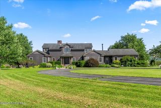 6 Windfield Lane, Brunswick, NY 12180