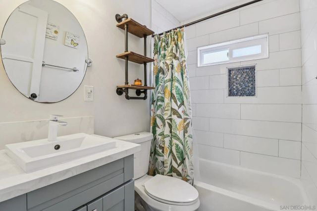 3804 Chamoune Ave, San Diego, CA 92105