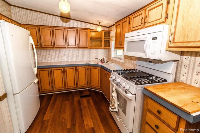 3800 Klam Road, Columbiaville, MI 48421