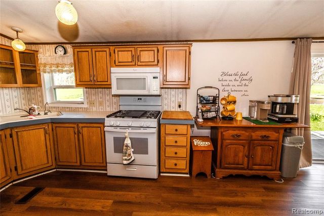 3800 Klam Road, Columbiaville, MI 48421