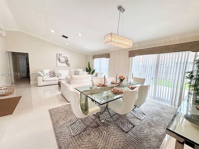 8541 NW 54th St, Lauderhill, FL 33351