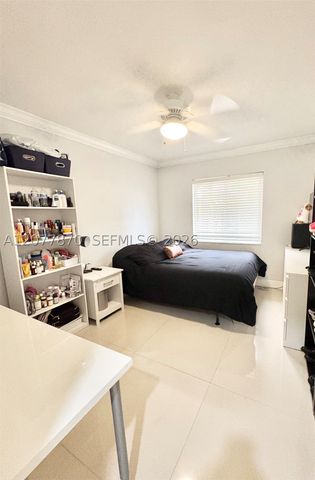 8541 NW 54th St, Lauderhill, FL 33351