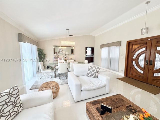 8541 NW 54th St, Lauderhill, FL 33351