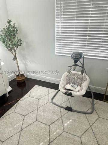 8541 NW 54th St, Lauderhill, FL 33351