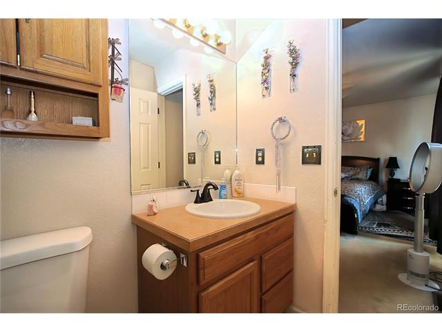 3014 Mariners Landing Dr, Evans, CO 80620