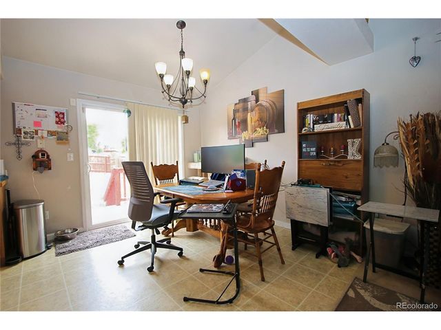 3014 Mariners Landing Dr, Evans, CO 80620