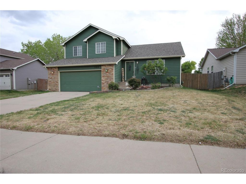 3014 Mariners Landing Dr, Evans, CO 80620