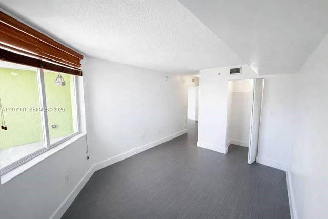 219 NW 12th Ave 1002, Miami, FL 33128