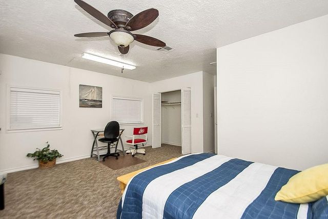 131 5th Street, San Leon, TX 77539
