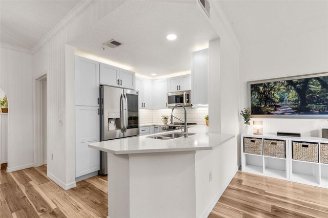 501 KNIGHTS RUN AVENUE 1202, Tampa, FL 33602