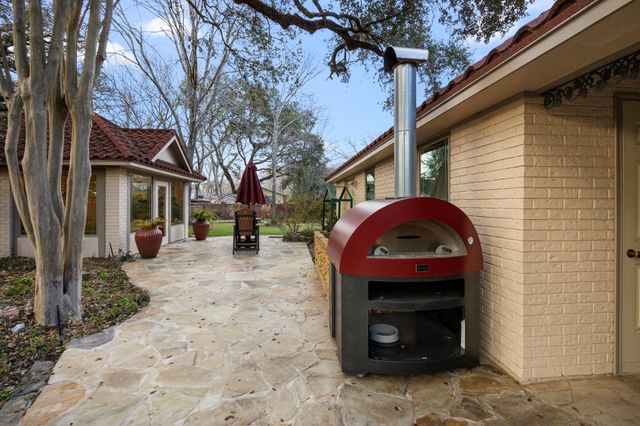 1524 Travis Street, Columbus, TX 78934