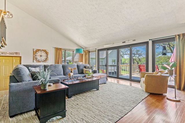 10632 Ventura Boulevard, Machesney Park, IL 61115