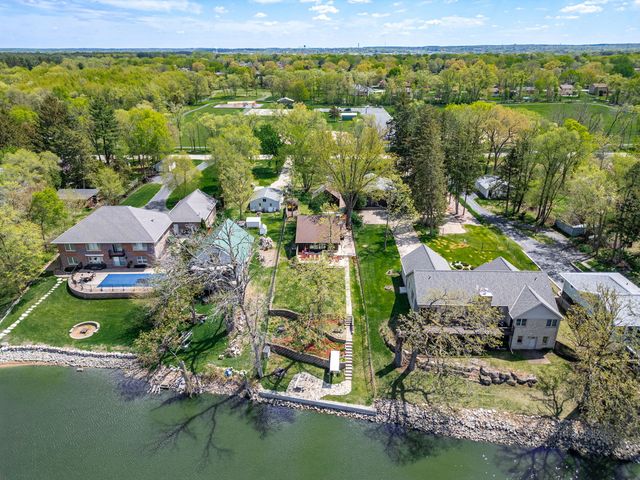 10632 Ventura Boulevard, Machesney Park, IL 61115