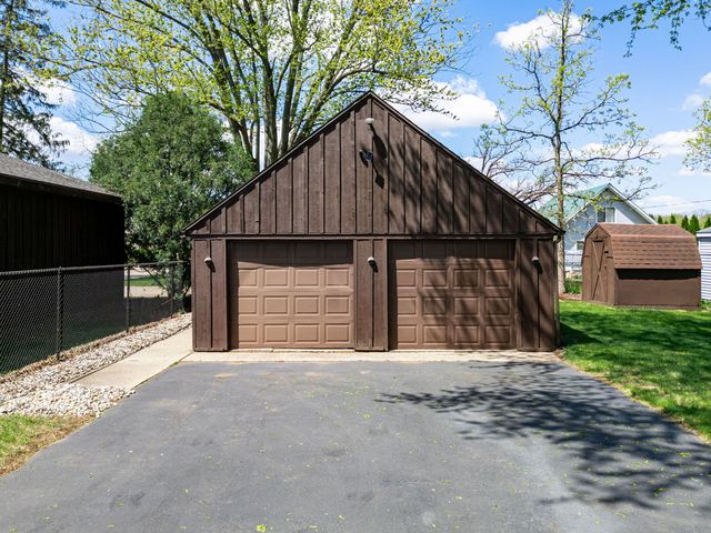 10632 Ventura Boulevard, Machesney Park, IL 61115