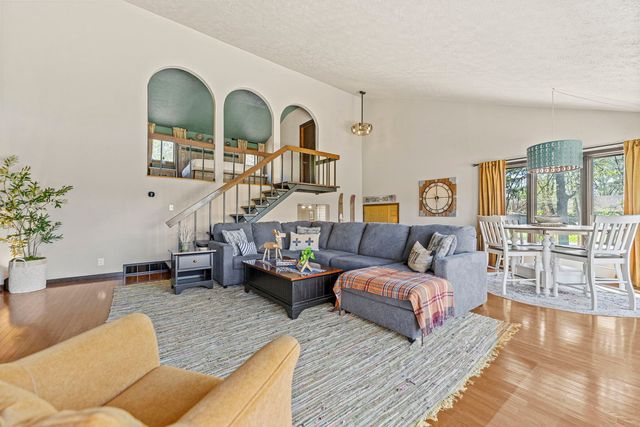 10632 Ventura Boulevard, Machesney Park, IL 61115