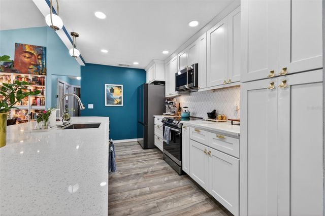 2902 LICHEN LANE D, Clearwater, FL 33760