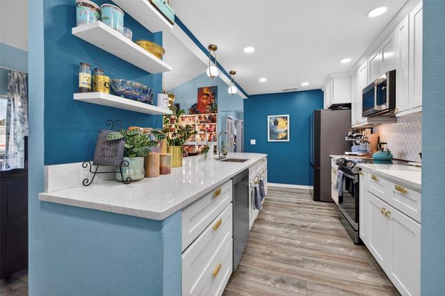 2902 LICHEN LANE D, Clearwater, FL 33760