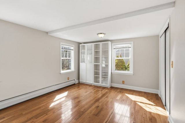 153 Elm St, East Longmeadow, MA 01028