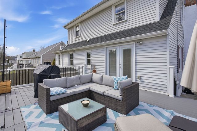 153 Elm St, East Longmeadow, MA 01028