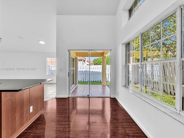 255 Somerset Way, Weston, FL 33326