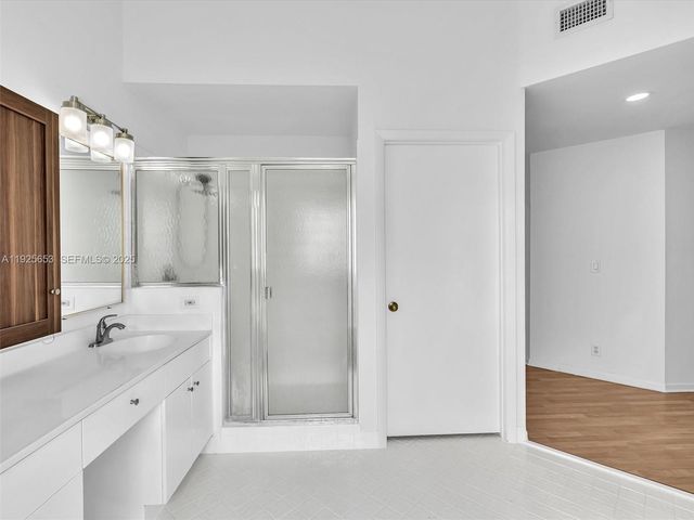 255 Somerset Way, Weston, FL 33326