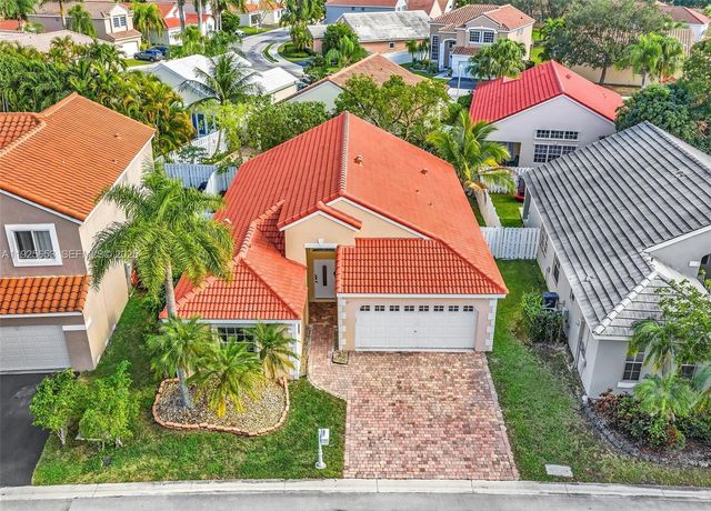 255 Somerset Way, Weston, FL 33326