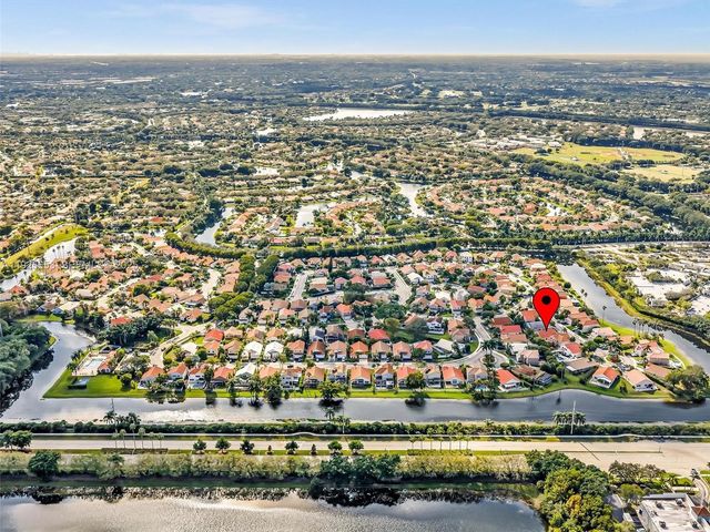 255 Somerset Way, Weston, FL 33326