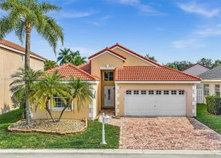 255 Somerset Way, Weston, FL 33326