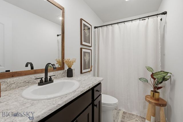 1704 Shelby Avenue, Belgrade, MT 59714