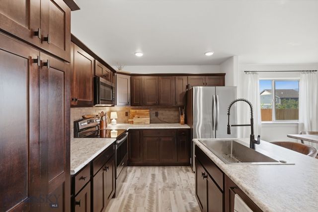 1704 Shelby Avenue, Belgrade, MT 59714