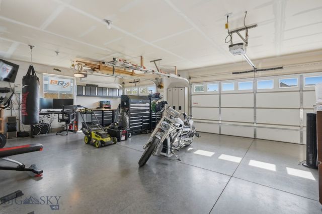 1704 Shelby Avenue, Belgrade, MT 59714