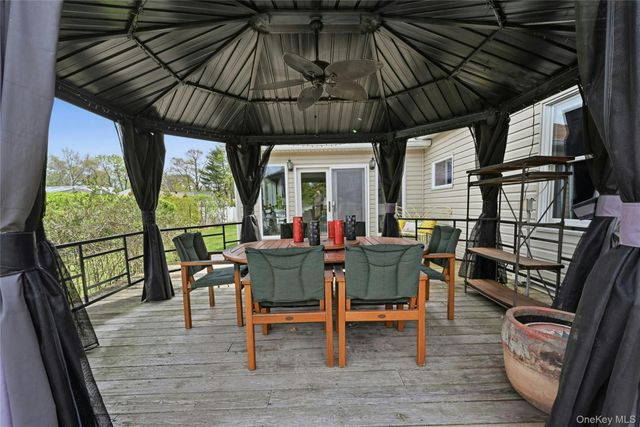 27 Halsey Street, Islandia, NY 11749