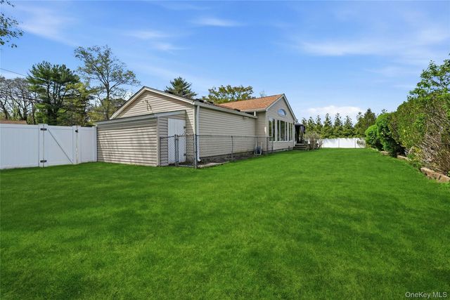 27 Halsey Street, Islandia, NY 11749