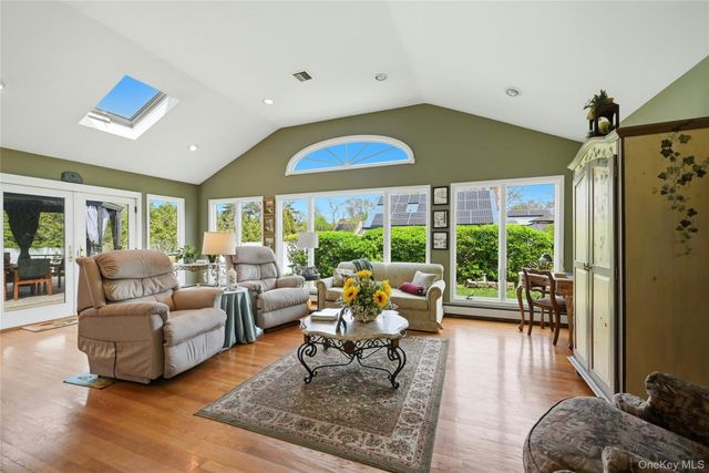 27 Halsey Street, Islandia, NY 11749