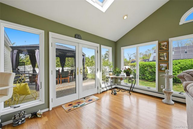 27 Halsey Street, Islandia, NY 11749