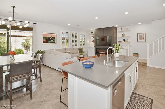 856 Riverlawn Place, Las Vegas, NV 89138