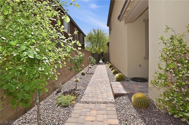 856 Riverlawn Place, Las Vegas, NV 89138