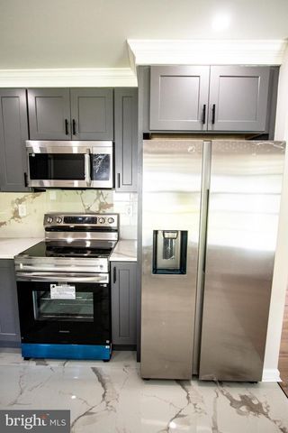 7928 RUSSELL RD, Alexandria, VA 22309