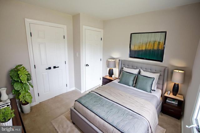 7928 RUSSELL RD, Alexandria, VA 22309