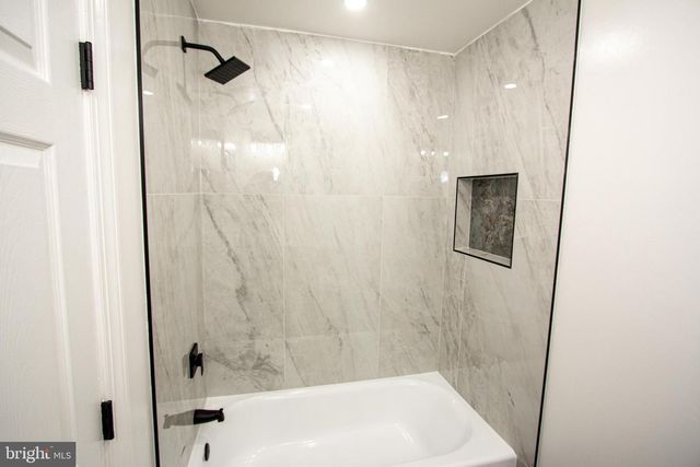 7928 RUSSELL RD, Alexandria, VA 22309