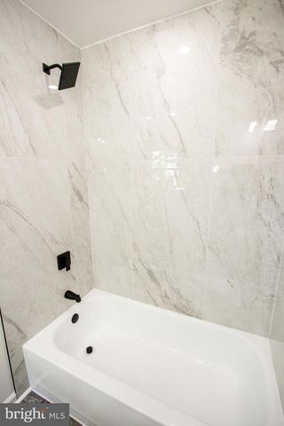 7928 RUSSELL RD, Alexandria, VA 22309