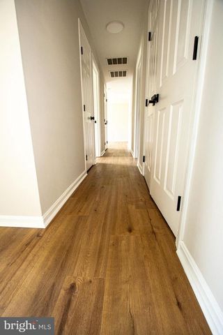 7928 RUSSELL RD, Alexandria, VA 22309